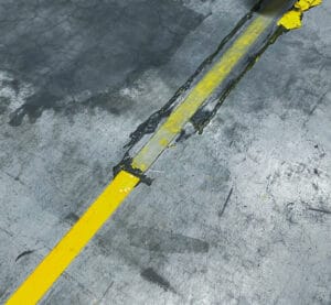 malowanie pasów w magazynie